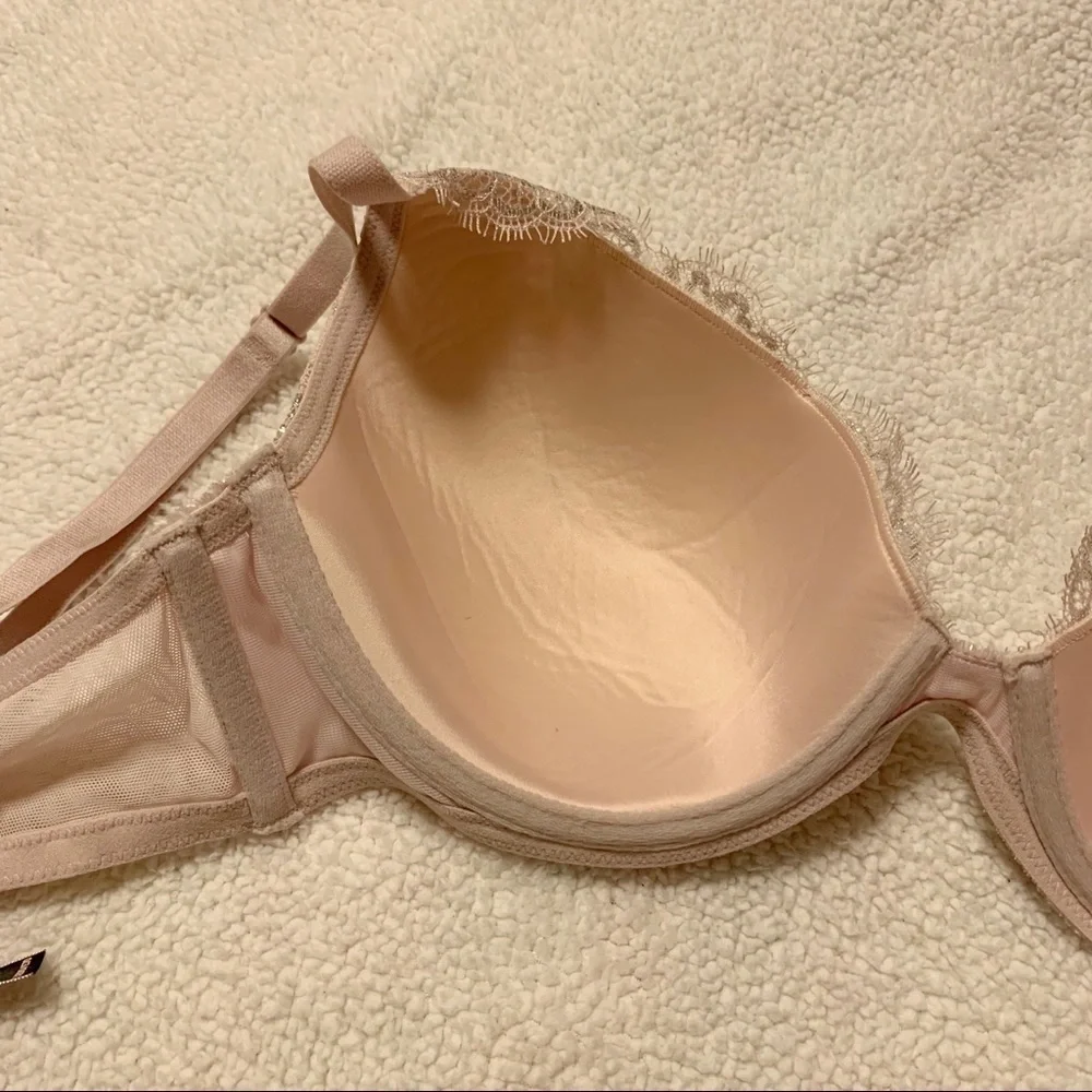 Victoria’s Secret Pink Very Sexy Lightly Lined Plunge Bra